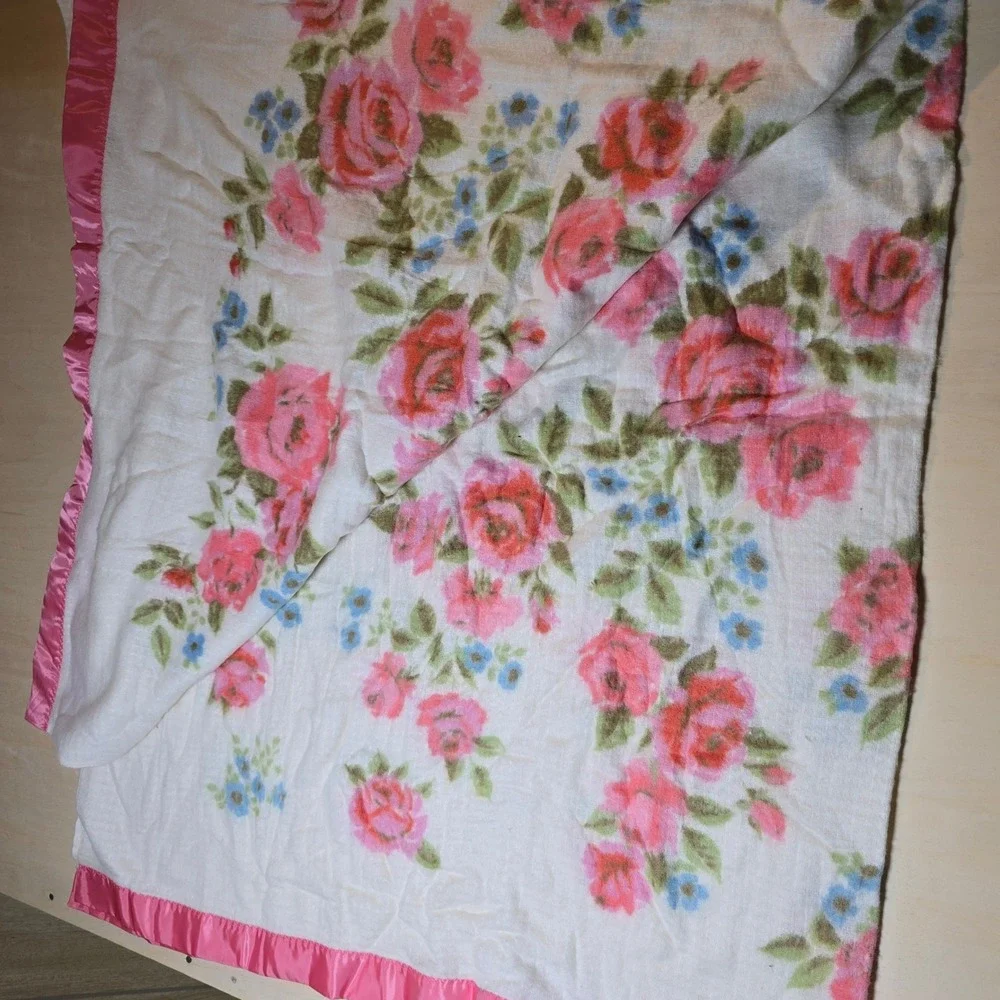 Chatham Vintage Floral Rose Thermal Blanket Shaby Chic Satin Trim Cottagecore